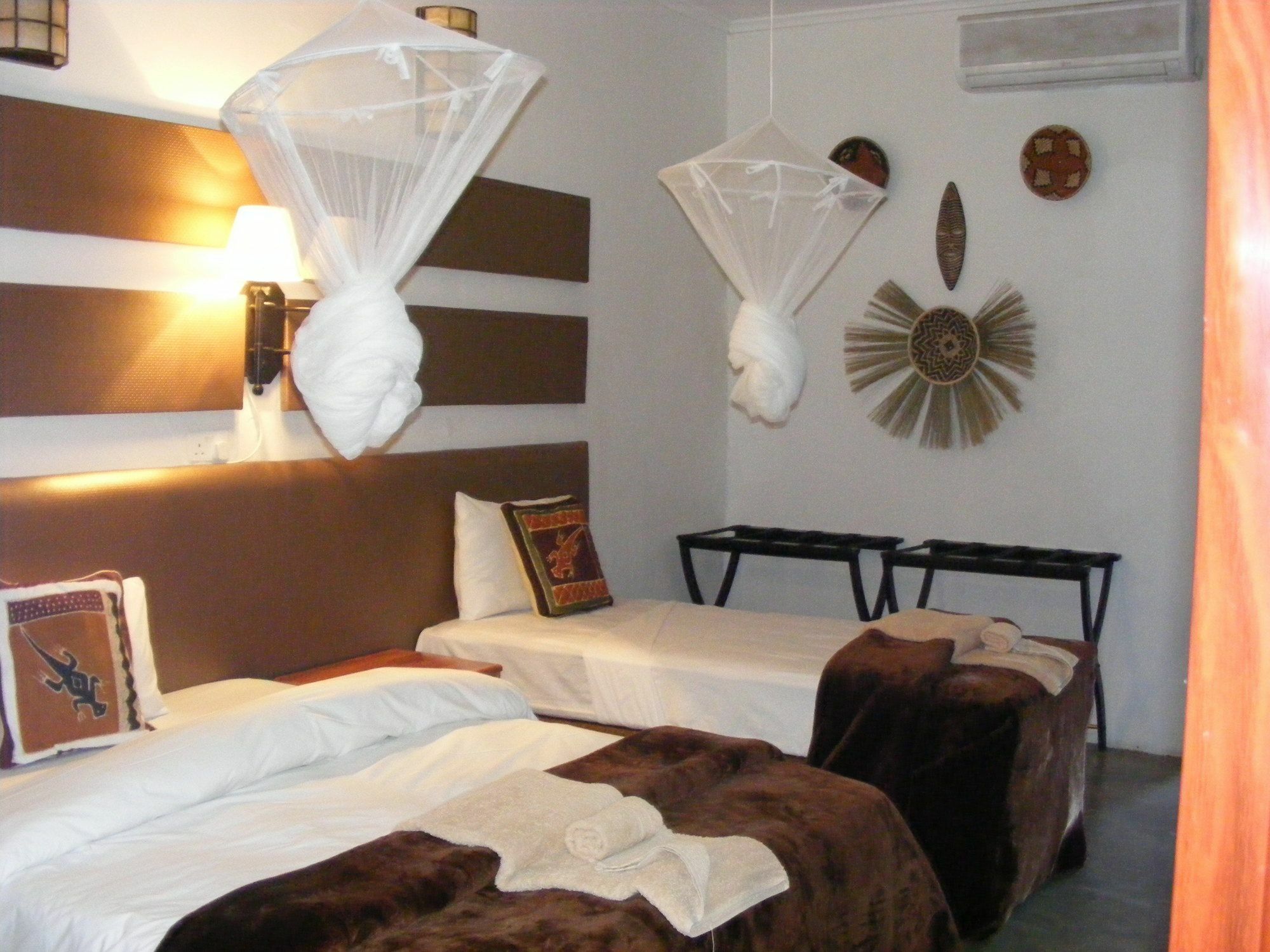 Ngoma Zanga Lodge 利文斯顿 外观 照片